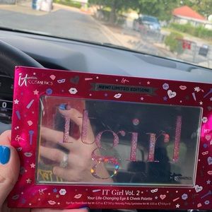 IT GIRL pallet special edition